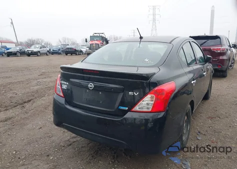 2016 Nissan Versa 1.6 S/1.6 S+/1.6 Sl/1.6 Sv z USA, uszkodzony, nr VIN 3N1CN7AP4GL819421